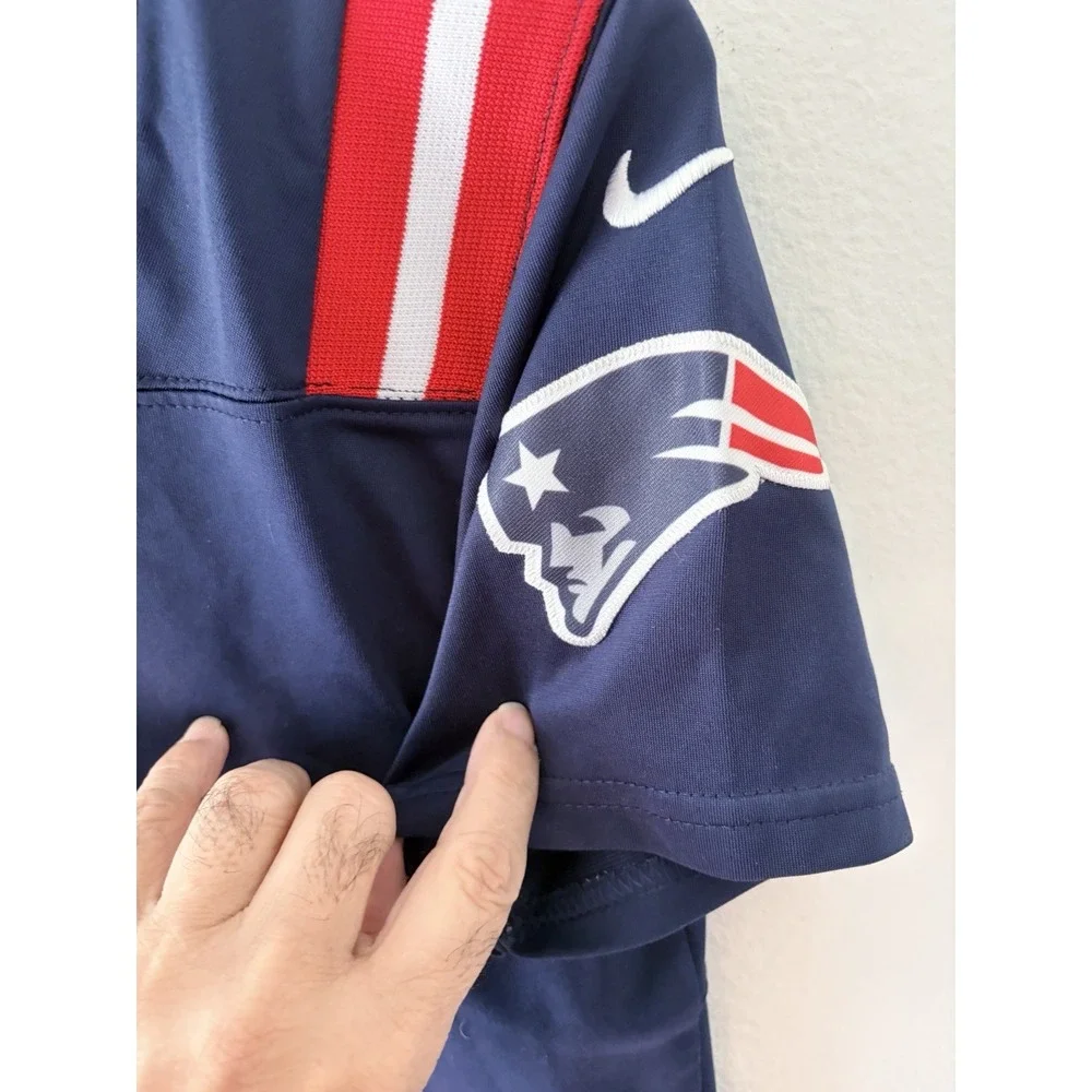 Men's Nike New England Patriots Mac Jones #10 Jersey Navy Blue Size M SKU 859